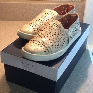 Kaari blue slip on shoes